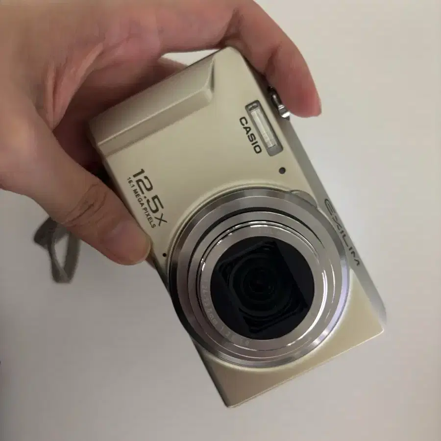 【美品】CASIO EXILIM EX-ZS150 Amazon | CASIO デジタルカメラ EXILIM 1610万画素 12.5倍