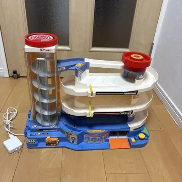 슬롯식 주차장 스파이럴 엘리베이터 포함