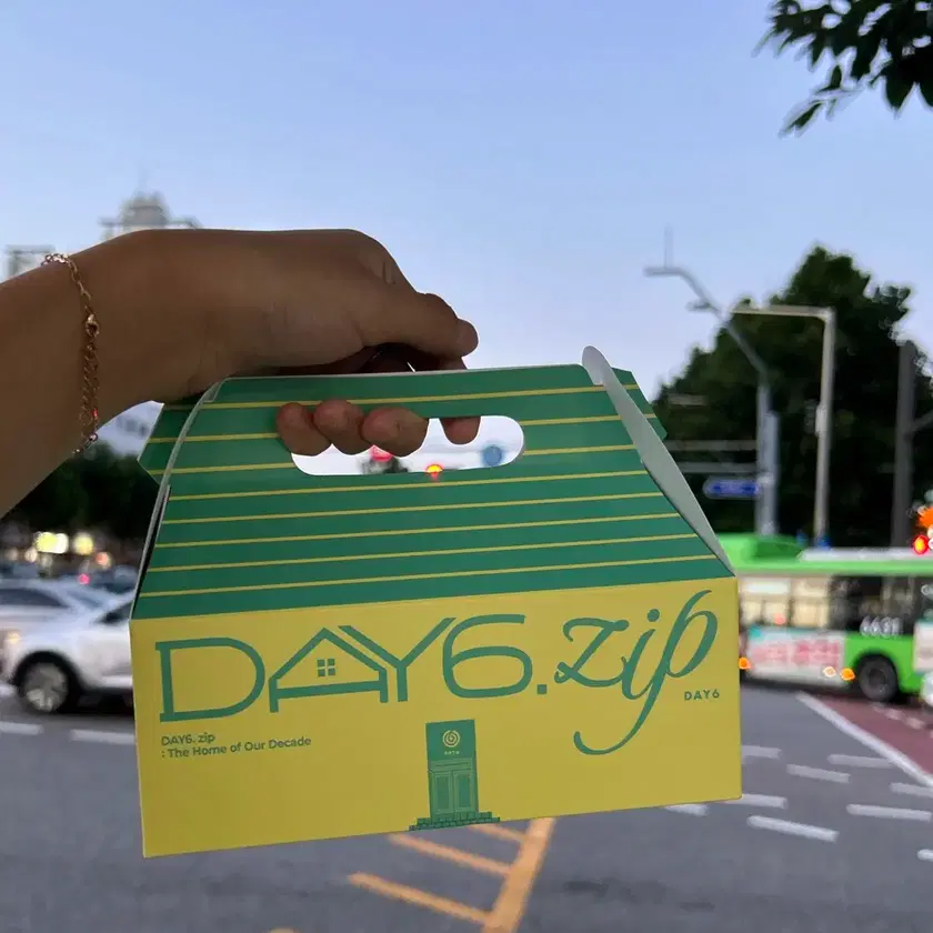 DAY6 | 데이식스 Day6 pop up exit gift day6.zip candle confetti on