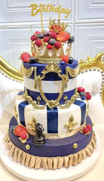 Knights풍 럭셔리한 3단 케이크