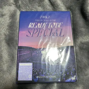 TWICE 5TH WORLD TOUR READY TO BE