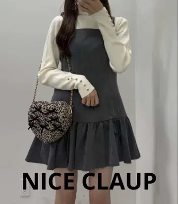 NICE CLAUP 리본 탈부착 가능/미니 오버롤 스커트