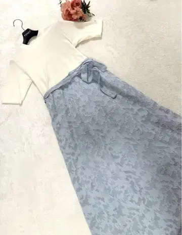 멋진 반팔 상의 꽃무늬 디자인 맥시 길이 도킹 원피스