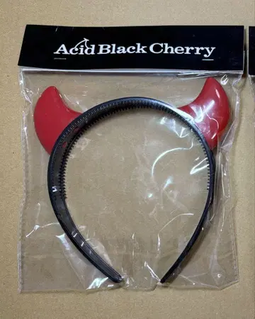 [ 미개봉 새상품 ] Acid Black Cherry 머리띠 빨간색