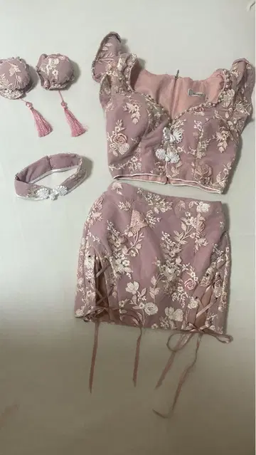 꽃무늬 자수 차이나 드레스