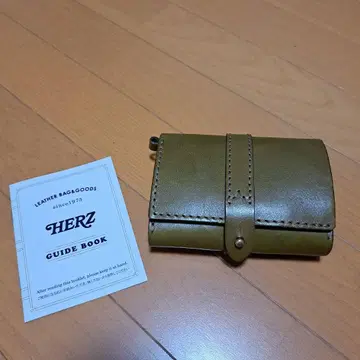 미사용에 가까운 Herz 꾸밈 지갑 그린