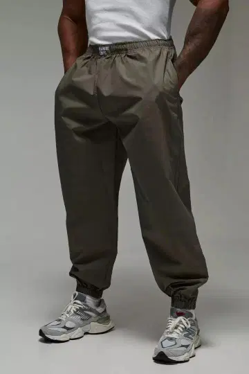 Boohoo MAN 남성용 트레이닝 우븐 팬츠