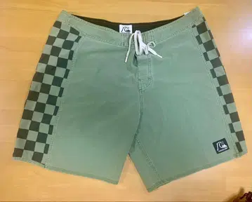 Quiksilver 올리브 그린 서프 팬츠 94~98