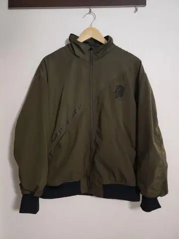 M 사이즈 kojima productions x GU 밀리터리 자켓