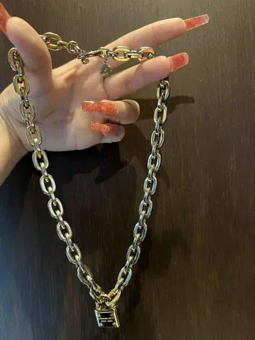 Ronald W. 1997 골드 체인 목걸이