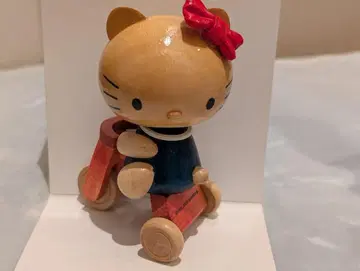 헬로키티 우드 컬렉션 삼륜 자동차