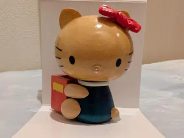 헬로키티 우드 컬렉션 도서