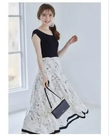 꽃무늬 슬리브리스 롱 원피스
