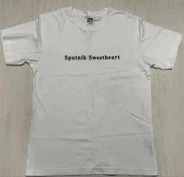 UNIQLO*무라카미 하루키 스푸트니크의 연인 T셔츠 S