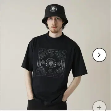 TRAVISMATHEW 직영 한정판 릴랙스 실루엣 프린트 반팔 T셔츠