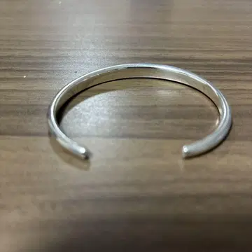 쿠슈카 실버 뱅글