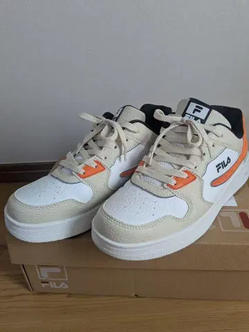 FILA tatticaDV2 스니커즈 화이트 오렌지 26cm