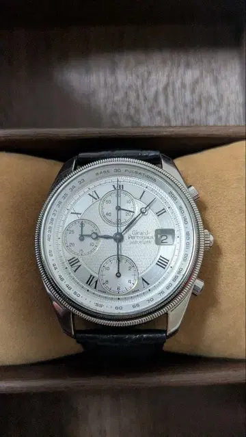 지라르 페르고 gp4900 ref.4910