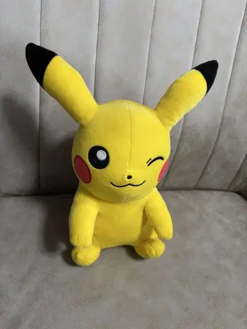 피카츄 봉제 인형 본체