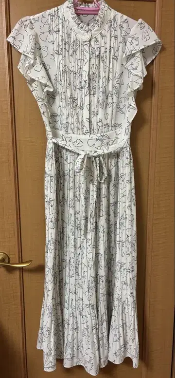 tocco closet 라인 플라워 플리츠 롱 원피스