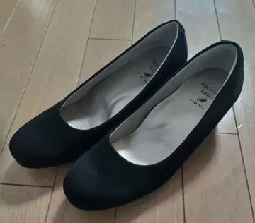 Recious Lab 레인 펌프스 블랙 23.5cm