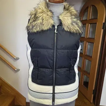 쥬시 꾸뛰르 다운 베스트 (새상품급)