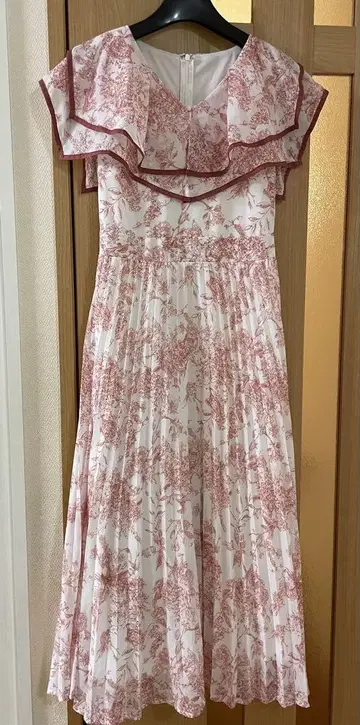 토코 클로젯 빅 칼라 프릴 슬리브리스 원피스 M