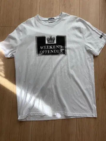 WEEKEND OFFENDER 티셔츠