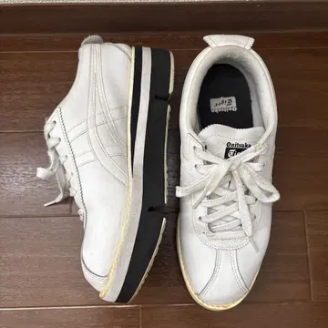 오니츠카타이거 스니커즈 24cm