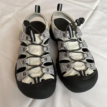 KEEN 남성용 뉴포트 레트로 샌들