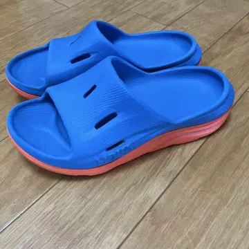 HOKA 리커버리 샌들 23cm