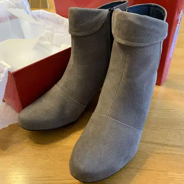 미사용품 Madras 그레이 스웨이드 느낌 접이식 부츠 23cm