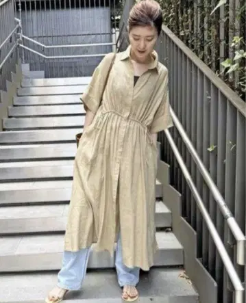 스픽 앤 스팬 허리 개더 셔츠 원피스 베이지 36