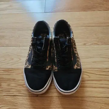 VANS 레오파드 스니커즈