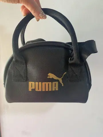 PUMA 블랙 미니 숄더백