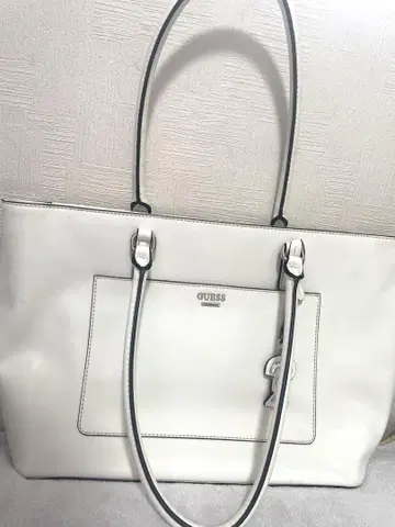 [새상품] GUESS 핸드 토트백 화이트