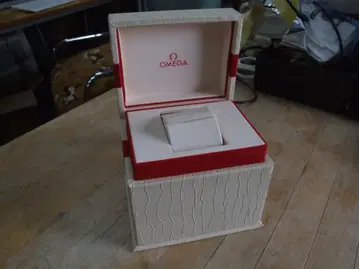 OMEGA 시계 케이스