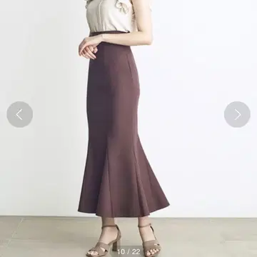 [미사용 새상품] snidel 하이웨스트 타이트 헴 플레어 스커트