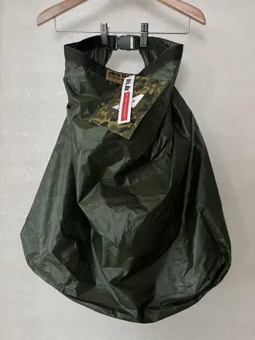[ 새상품 ] Ark Air 워터프루프 백 60L 카키 레어