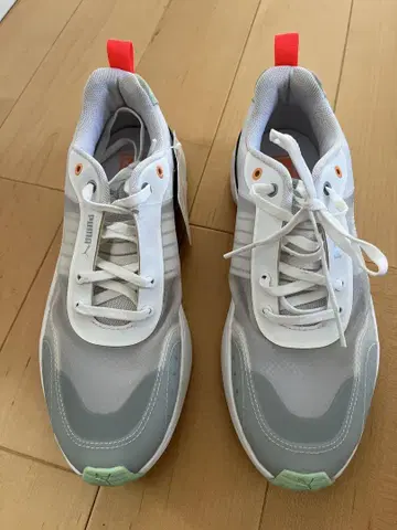 화이트/그레이/오렌지 스니커즈 PUMA 24.5cm 스켈레톤