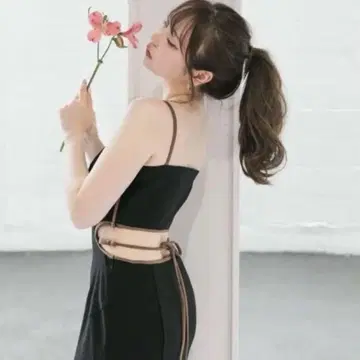 ANDMARY 샬롯 바디 드레스 원피스