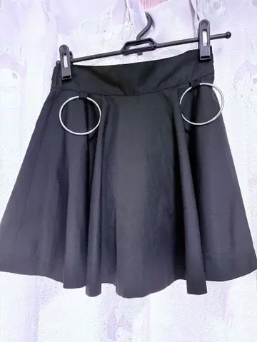 링 포함 블랙 플레어 스커트 REFLEM