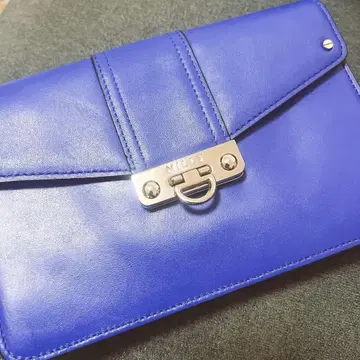 MILLY 클러치백