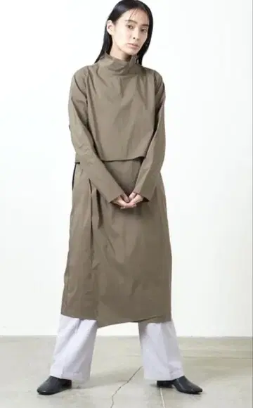 칸다마 씨 착용 MARW UNITED ARROWS 비대칭 원피스