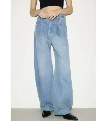 THROW J/W CURVE TUCKED PT
