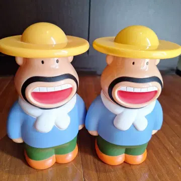 칼 아저씨 저금통 2개 세트