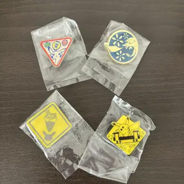 포켓몬 지역 한정 핀 배지 가챠 4개 세트