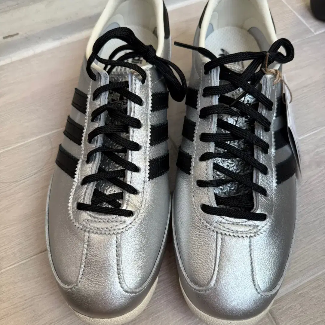 SL 72 OG W Metallic Silver/Black (270)