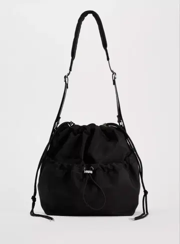 미사용 새상품 완판템 ZARA 나일론 버킷 백 숄더