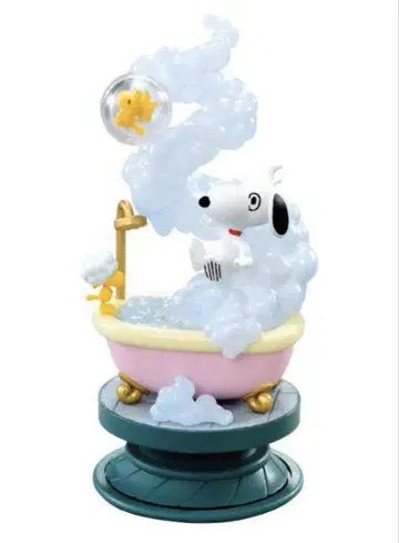 PEANUTS 스파이럴 디오라마 버블 배스 스누피